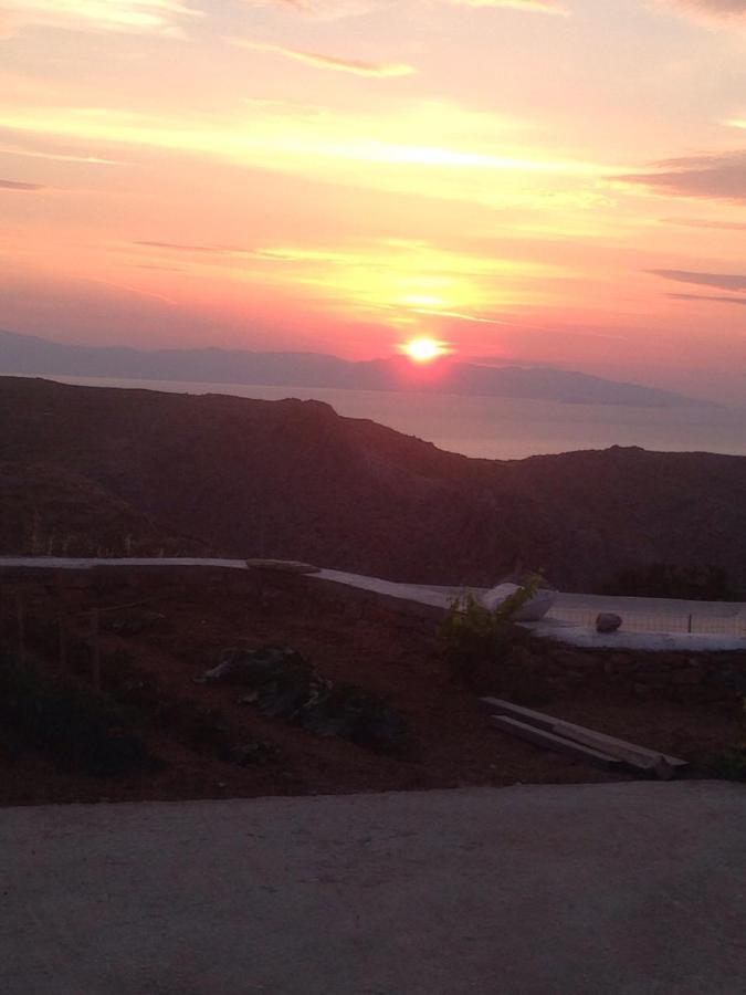 Cycladic Houses In Rural Surrounding Amorgos Exterior foto